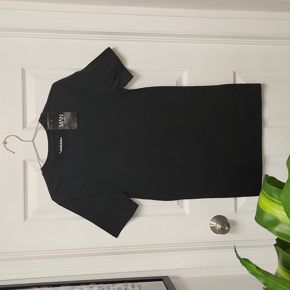 NEW! BOOHOO MAN MUSCLE FIT SHIRT SIZE MEDIUM BLACK